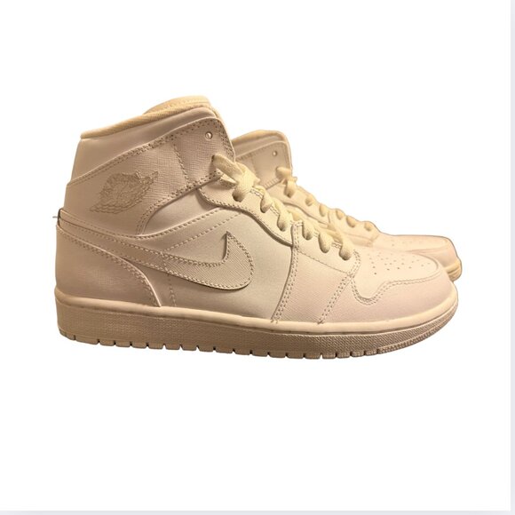 Air Jordan 1 Mid Triple White Men’s 9 | Unworn • No Box • Clean - Picture 9 of 10